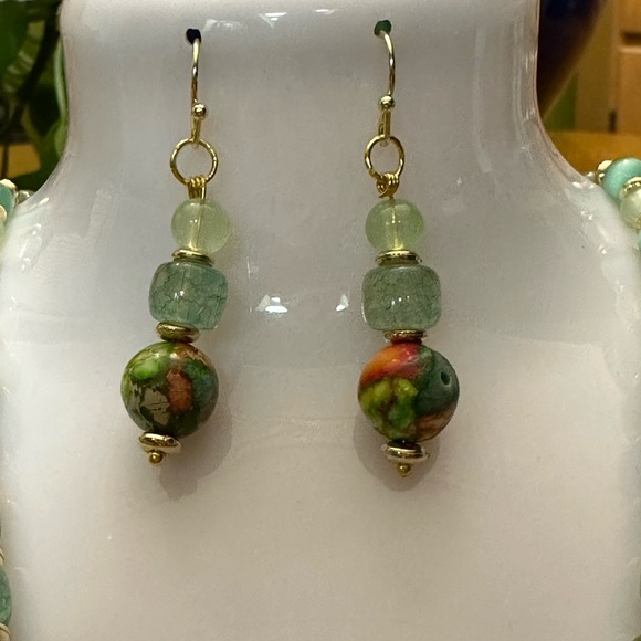 Necklace and matching earrings - Picture 2 of 4